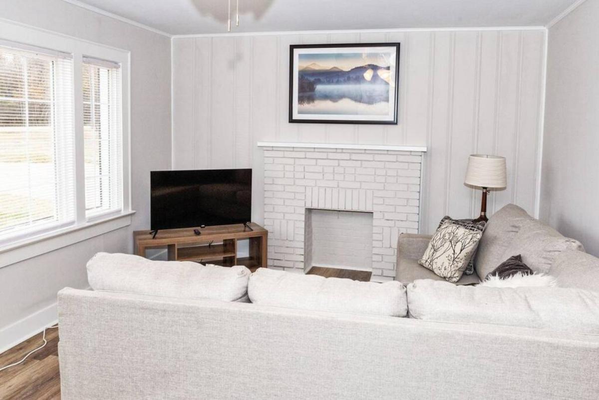 Newly Renovated Salem Road Ranch - Housity