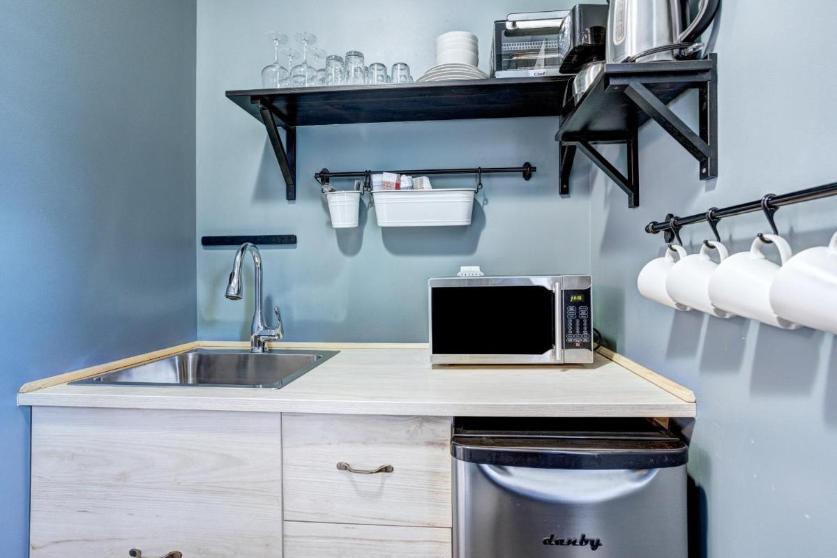 The Executive Suite Sleeps 2 Free Wifi - Housity