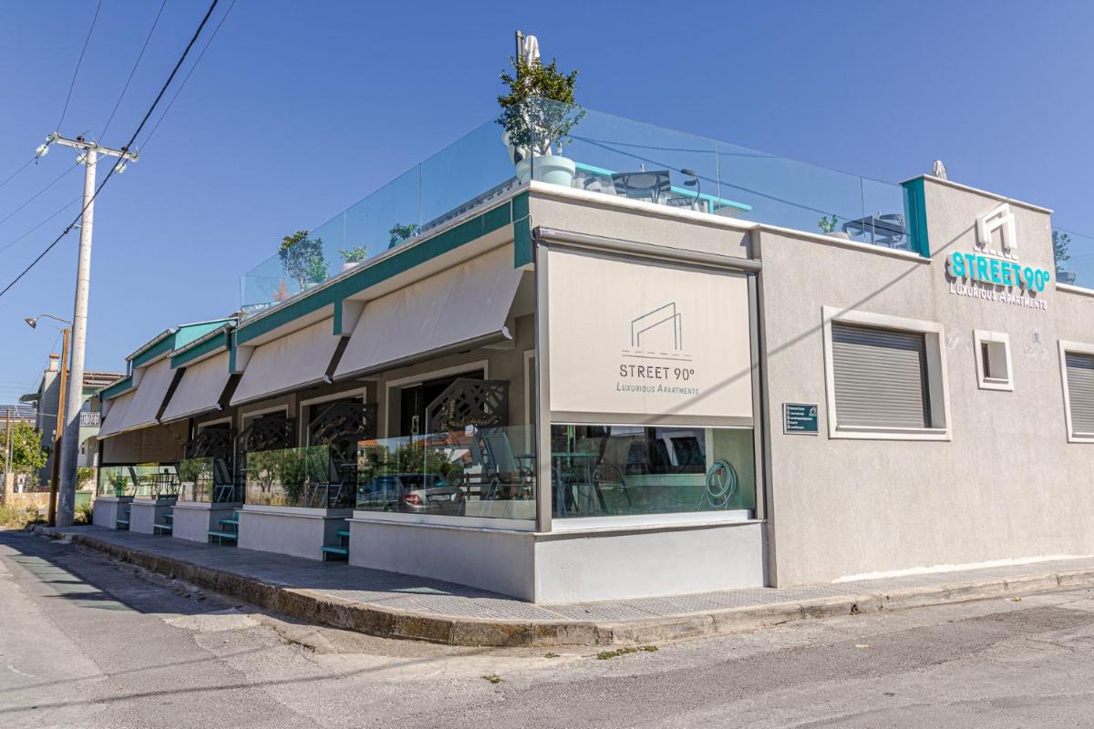 STREET 90 LuX APARTS - Housity