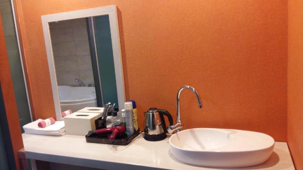 Residence R Hotel - Housity