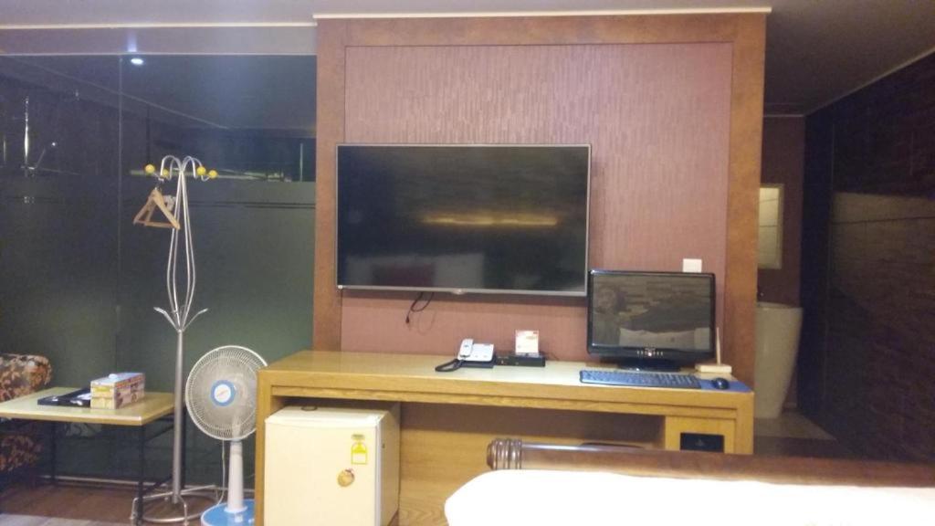 Residence R Hotel - Housity