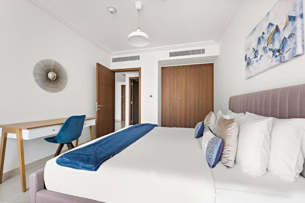 Phenomenal 1BR Burj Khalifa View at Boulevard Point - Housity