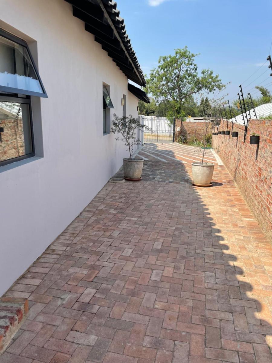 Riverclub Guest Suites in Riverclub, Sandton - Housity