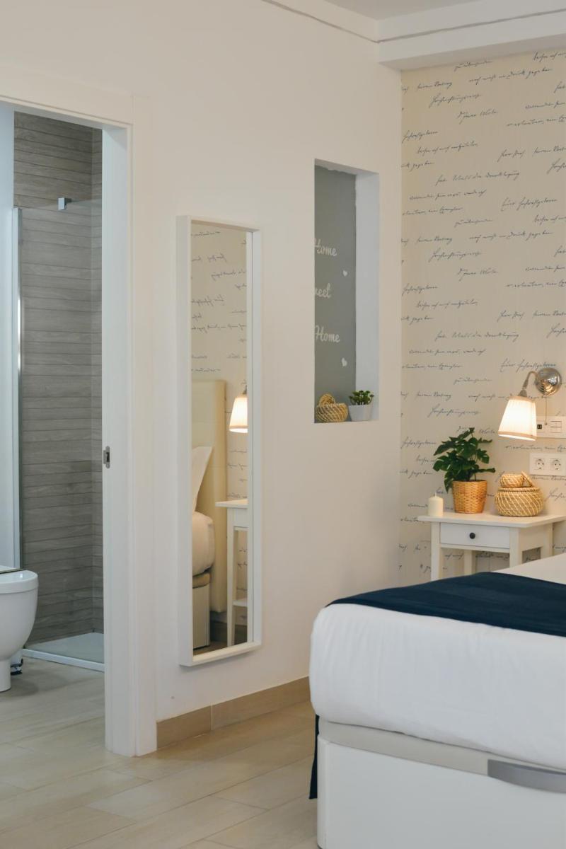 Larios Premium Apartments - Housity