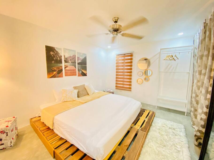 Cabin Hub’s: Minimalist- Country Style Staycation - Housity