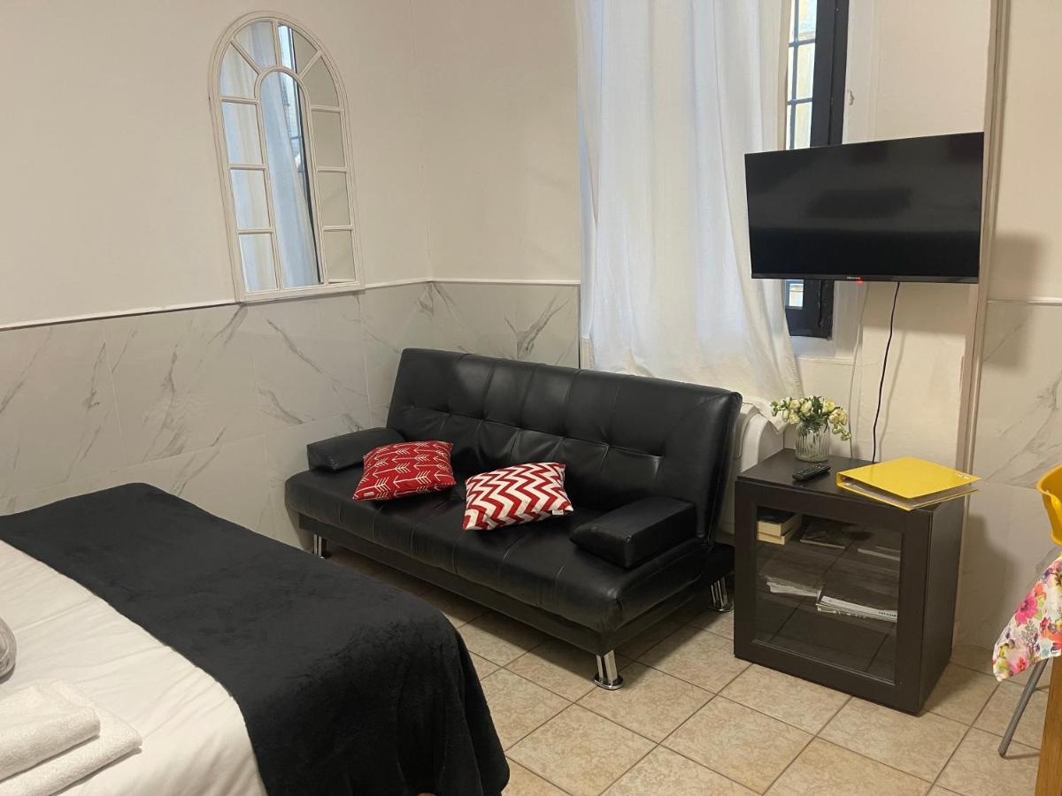 1-Tourist House Bologna-Cefalonia - Self Check-in - Housity