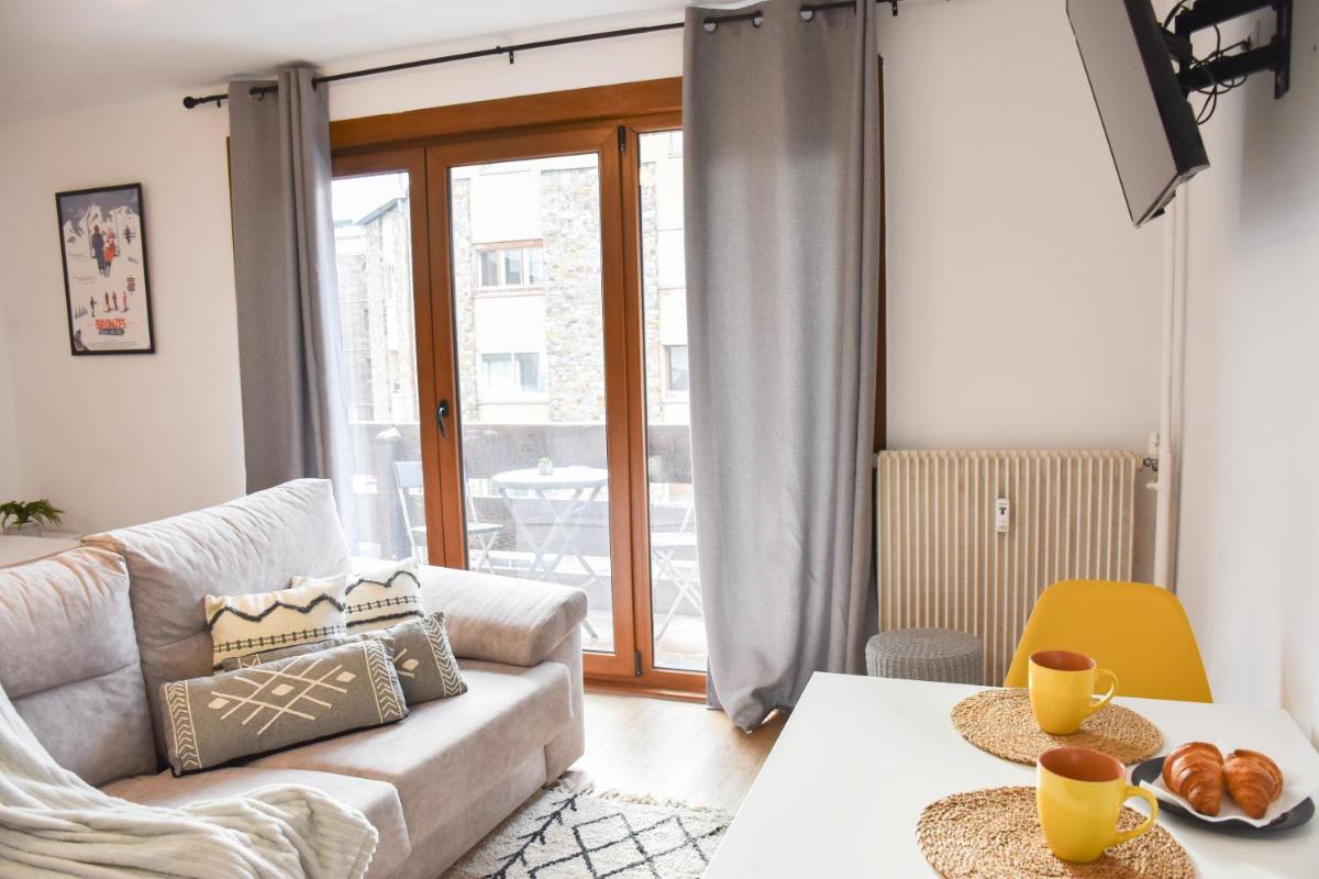 NEU II - Nuevo! Céntrico estudio en Pas de la Casa HUT2-8055 - Housity