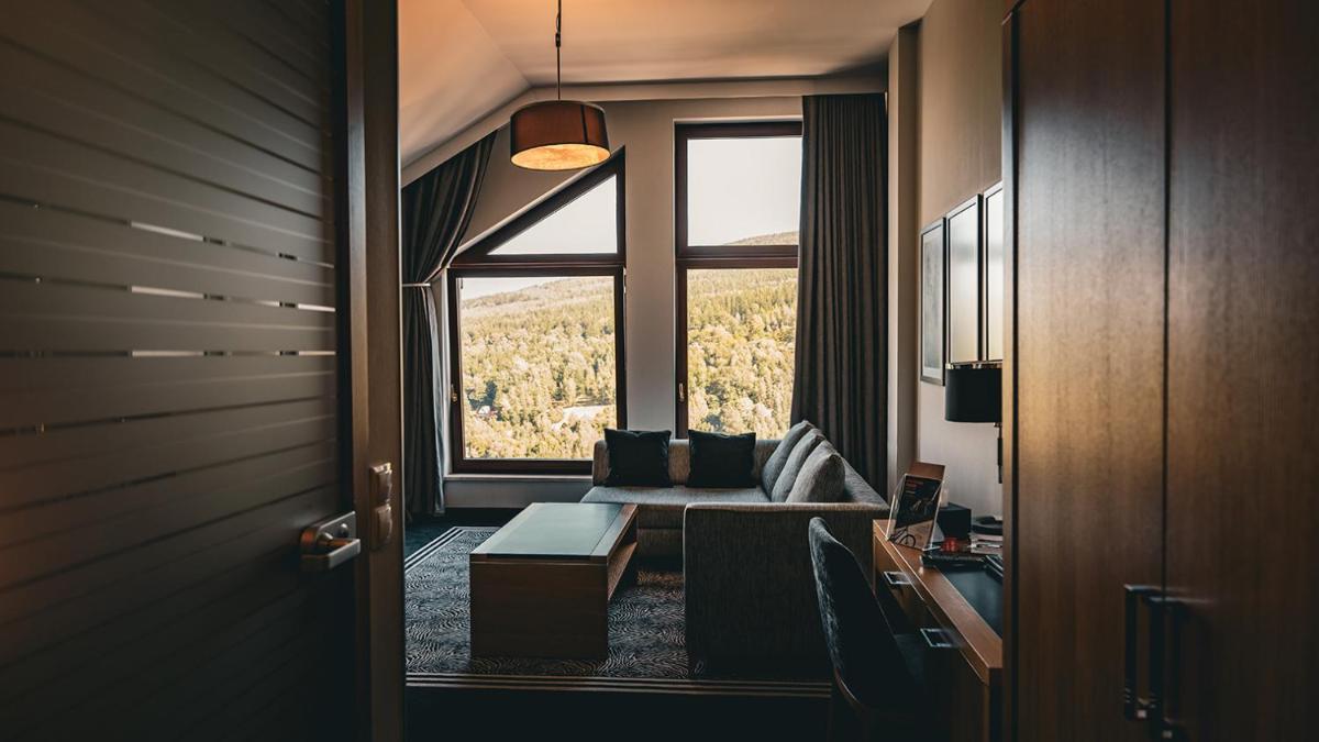 Hotel & Medi-Spa Biały Kamień - Housity