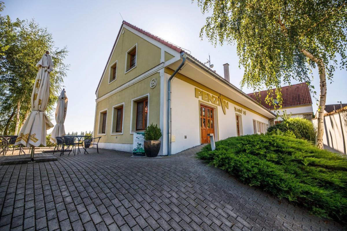 Penzion Blanský Les - Housity