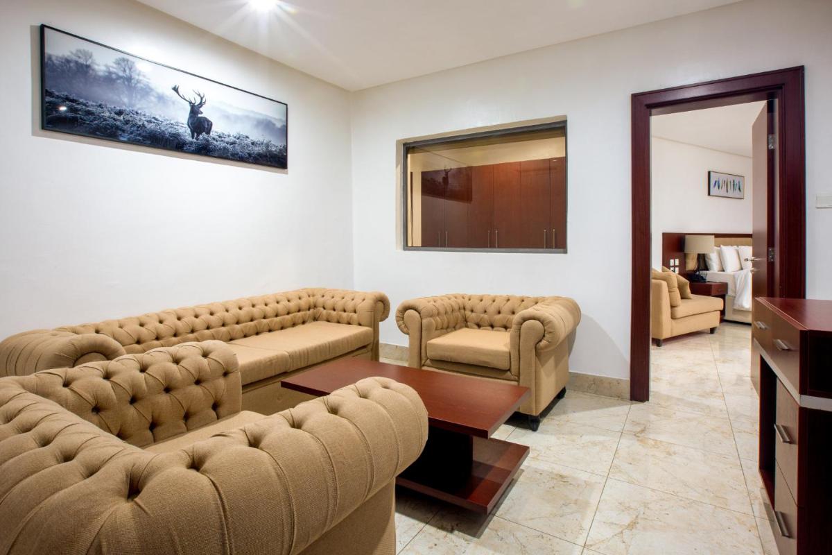 JOHNWOOD HOTEL by Bolton - Housity