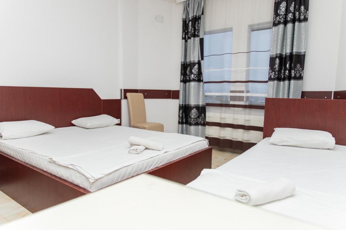 Jusaj Hotel Glob - Housity