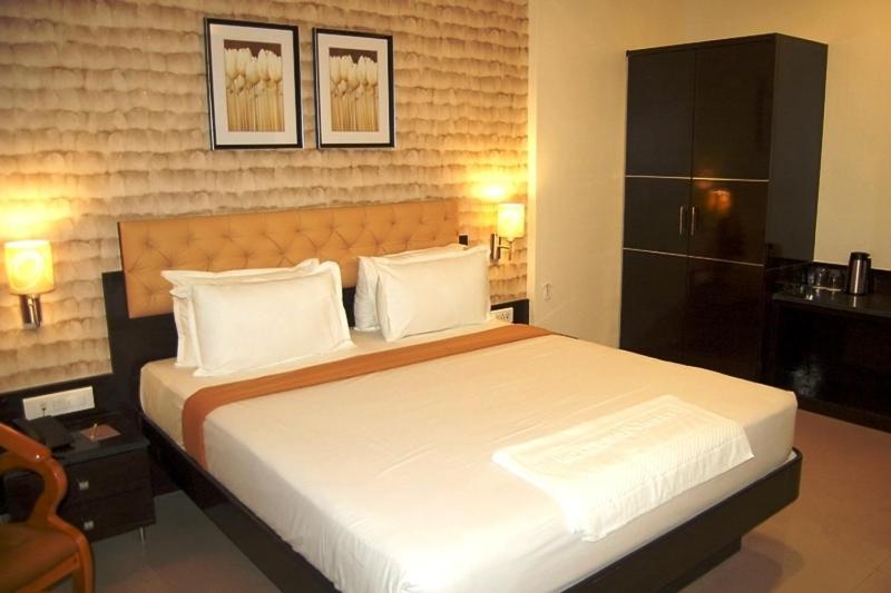 Hotel Vaishnavi - Housity