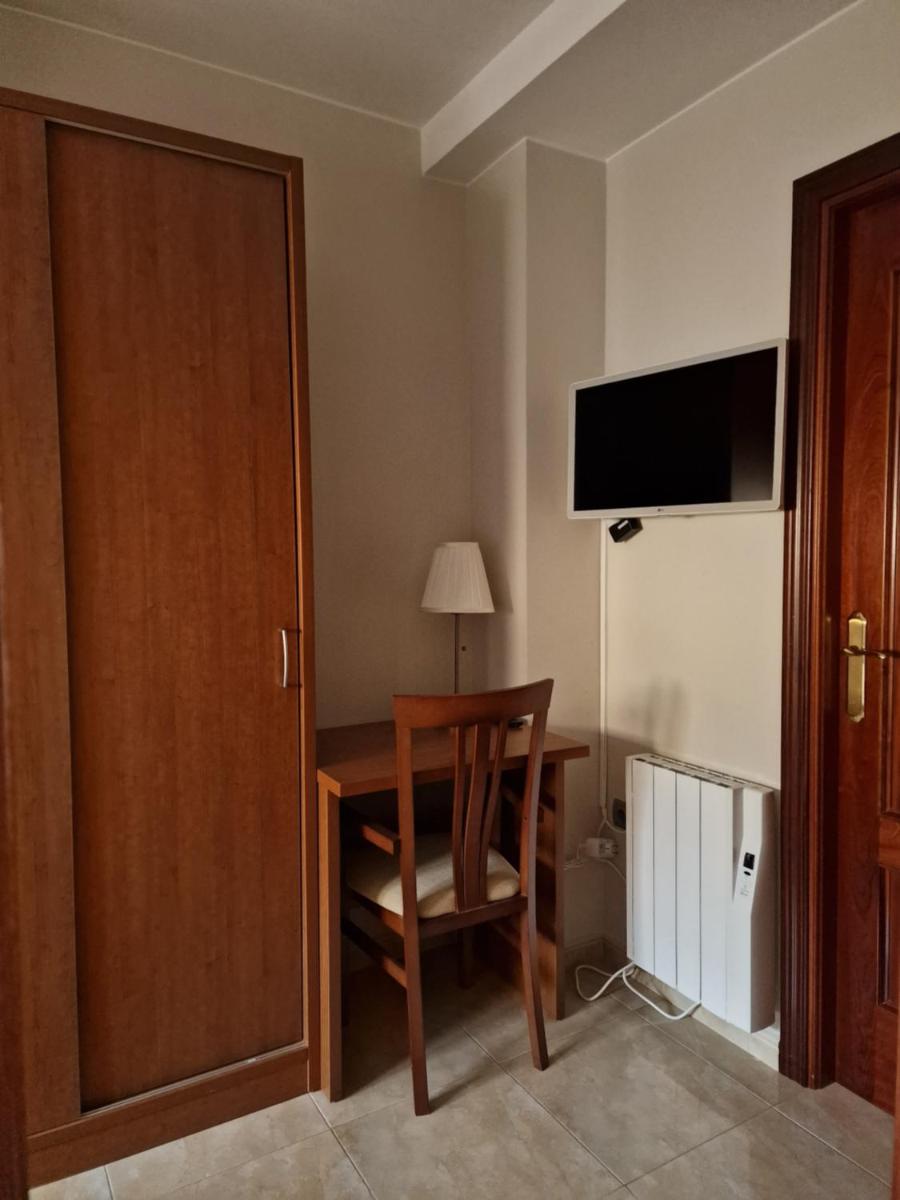 Hostal La Chipranera - Housity
