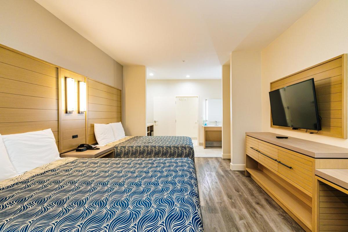 Palace Inn Blue-IAH East - Housity