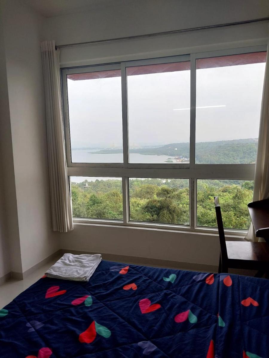 Sea View with Balcony - Housity