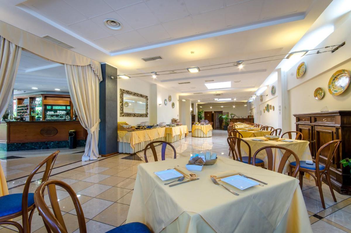 Hotel Federico II - Housity