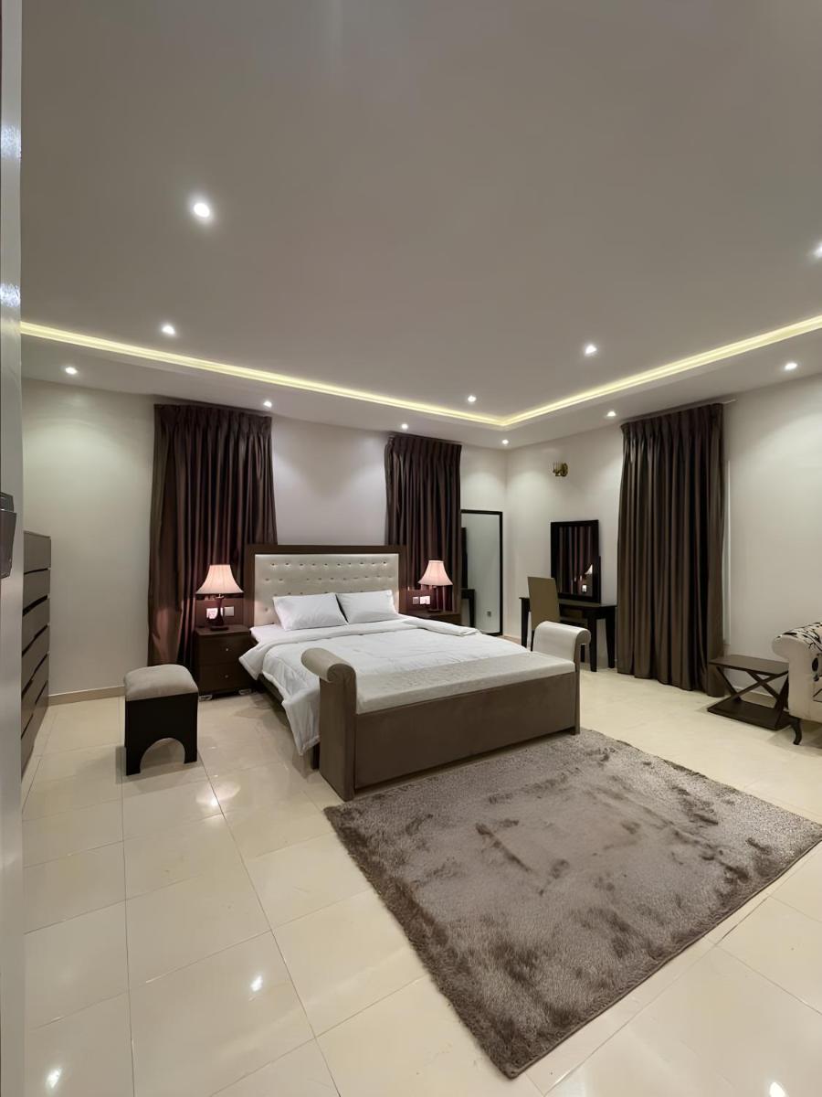 Suitetrails - Fedora Luxury Villa in Lekki Phase 1