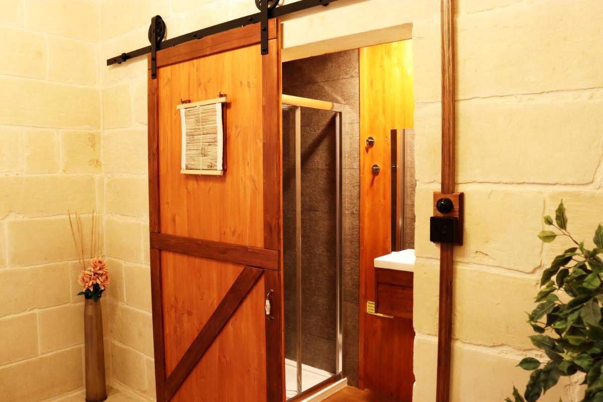 Il-Bàrraġ Farmhouse B&B - Gozo Traditional Hospitality - Housity