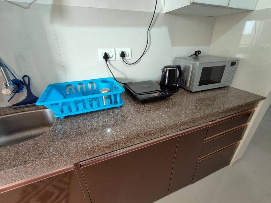 Pool view Studio Apartment - Housity