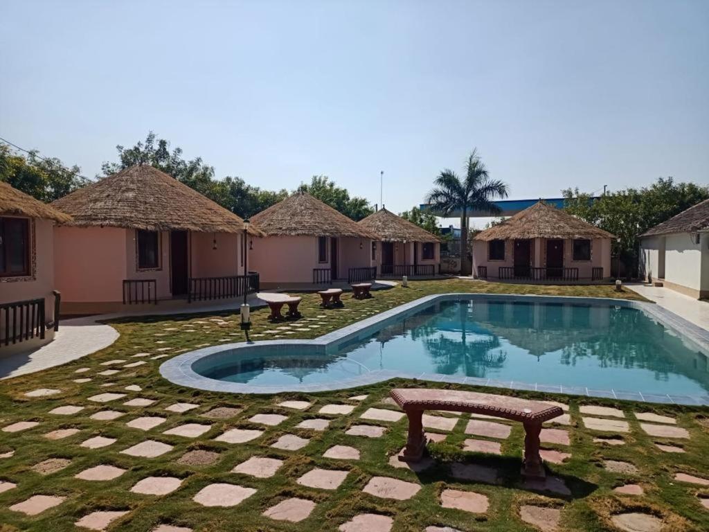 The Village Resort - Housity