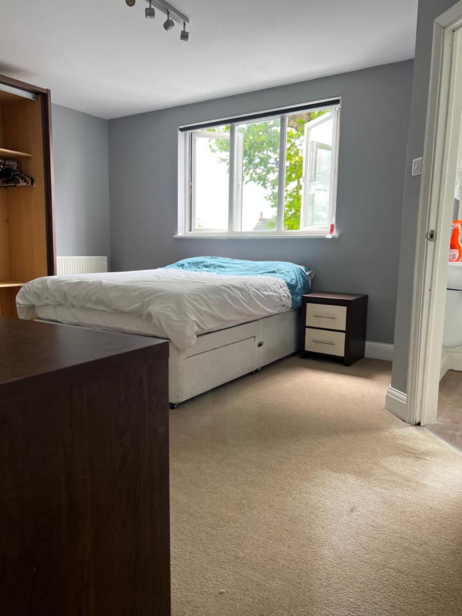 Detached 4 Bed Rayleigh House - Housity