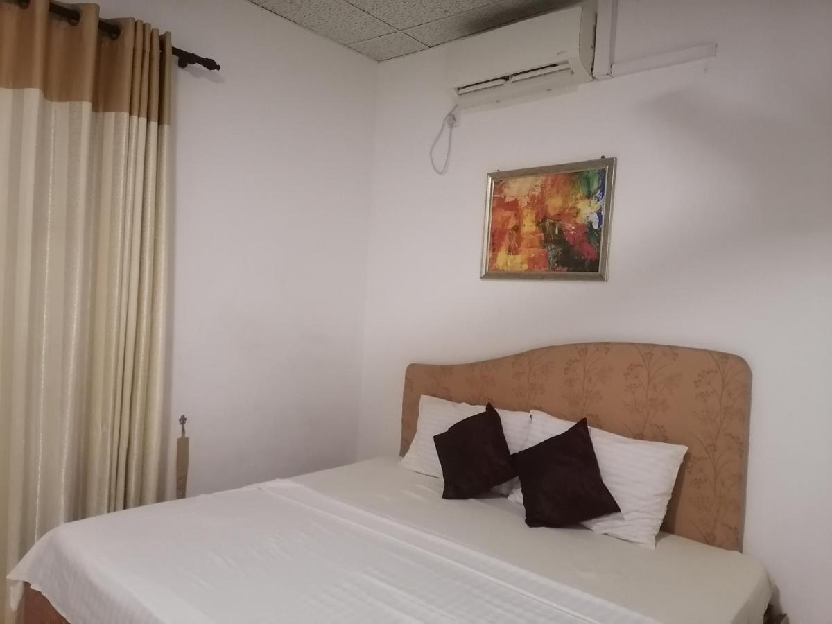 Step to Town Residence - Housity