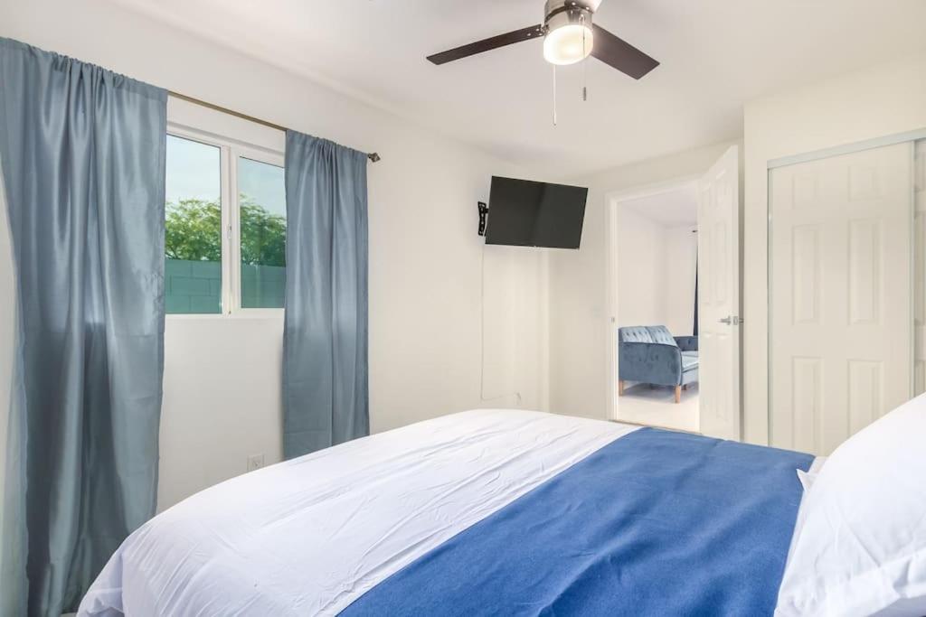 Your Downtown Home With California King Bed Unit A - Housity