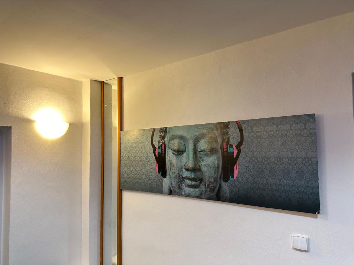Buddha's Clubhouse - Relax Room with free parking - Housity