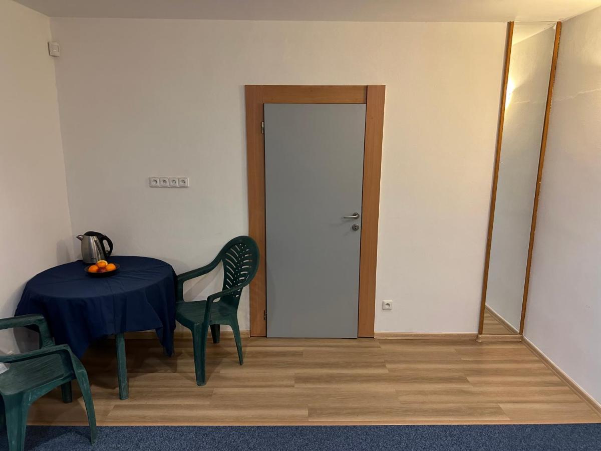 Buddha's Clubhouse - Relax Room with free parking - Housity