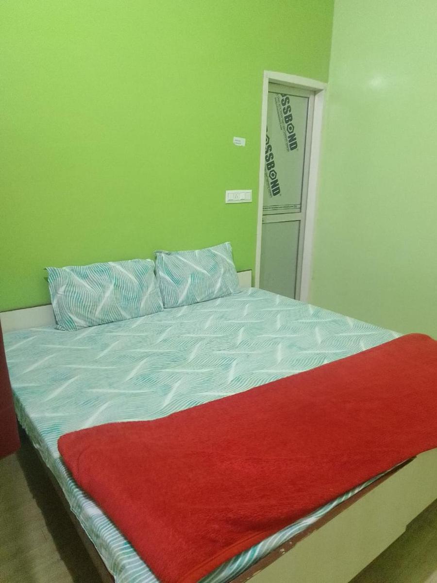HOTEL HELIX -- RAJPURA -- Budget Rooms for Family, Couples, Solo Travellers - Housity