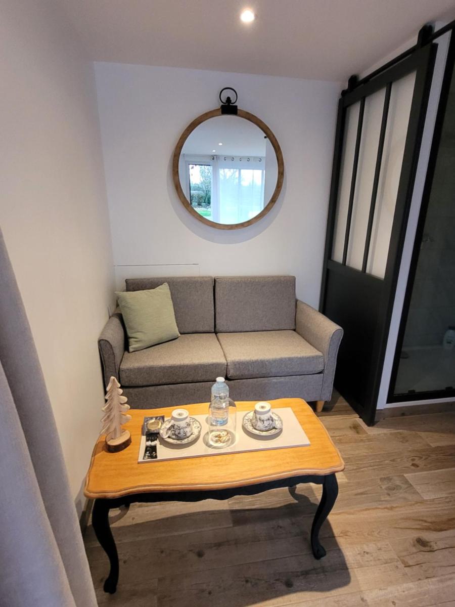 Au chant des oiseaux - Housity