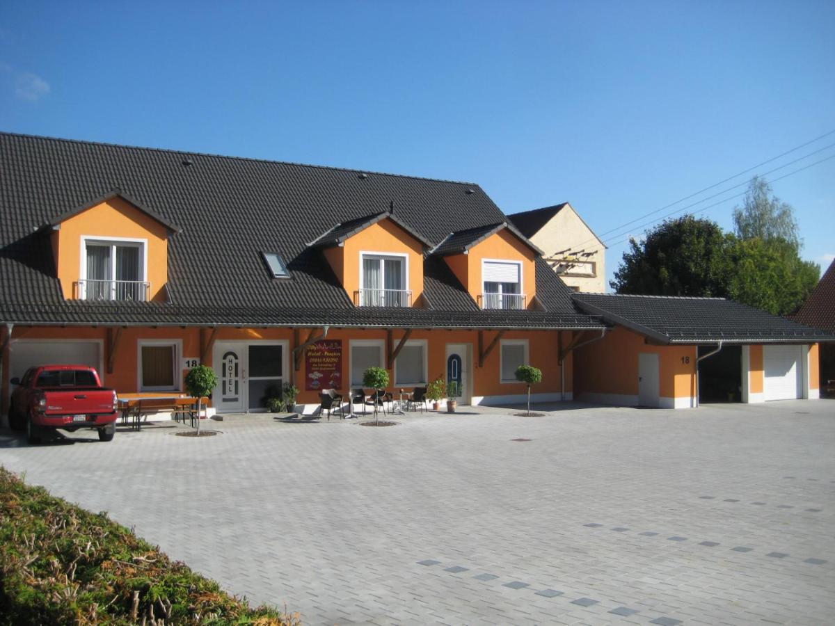 The Lodge Hotel by American Ease Grafenwoehr - Housity