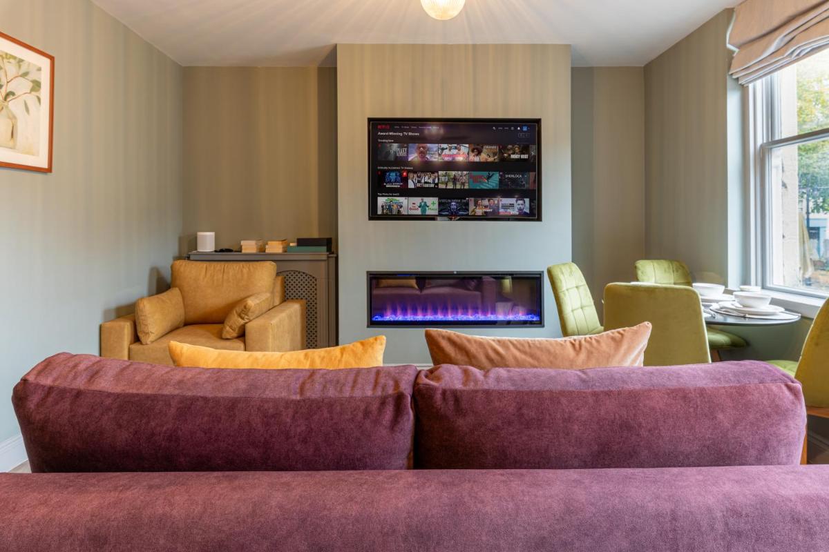 Cosy Stylish 3 Bedroom Central Stay - Housity