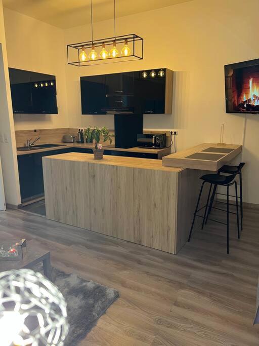 Appartement cosy avec terrasse - Housity