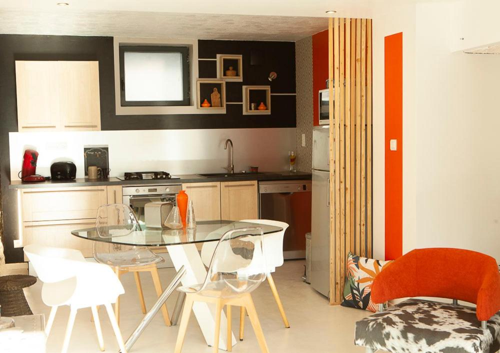 Chez LesRés - T2 jardin dans maison proche Uriage - Chamrousse - Housity
