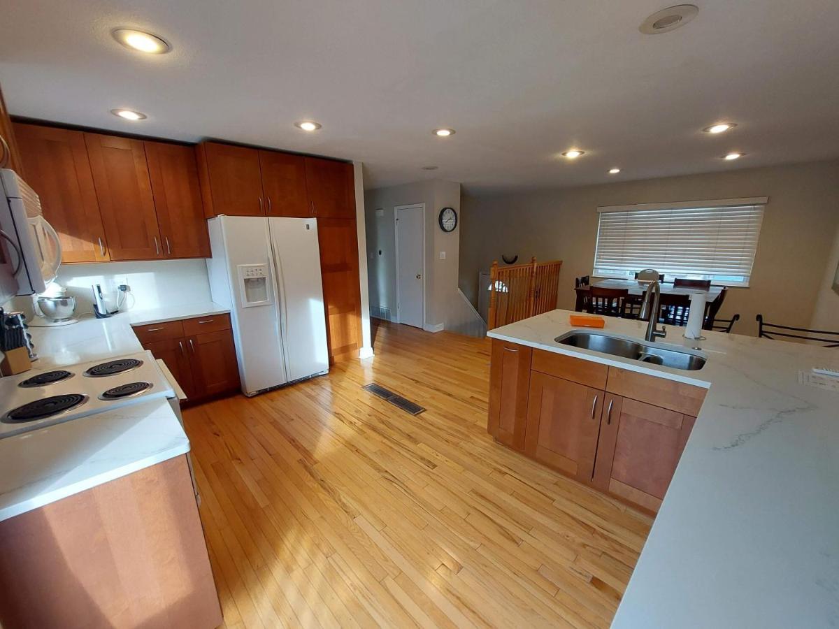 7213 S Tamarac St - Housity