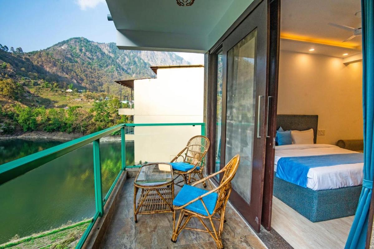 Allure Lake Front - Housity