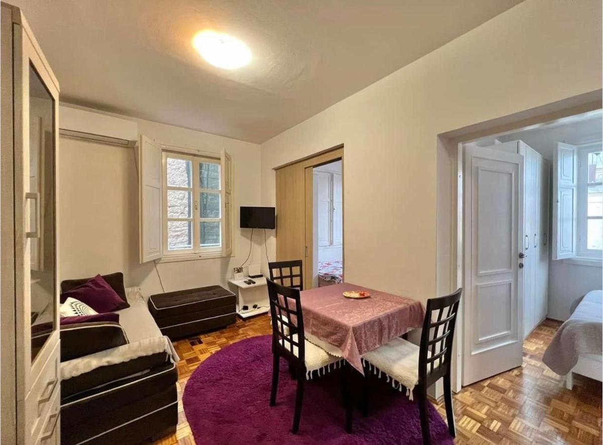 Apartment Old town Milica - Housity