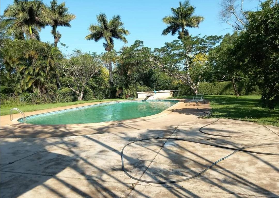 Suitetrails - Tambankulu club n Guest house
