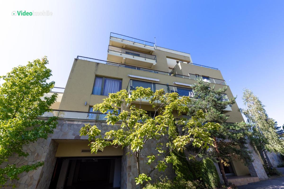 Romantic apartment with garden and view over the city - Housity