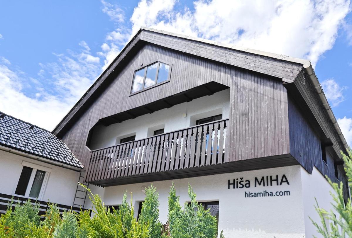 Hiša MIHA Stunning Spacious House & Apartment Podkoren Kranjska Gora - Housity