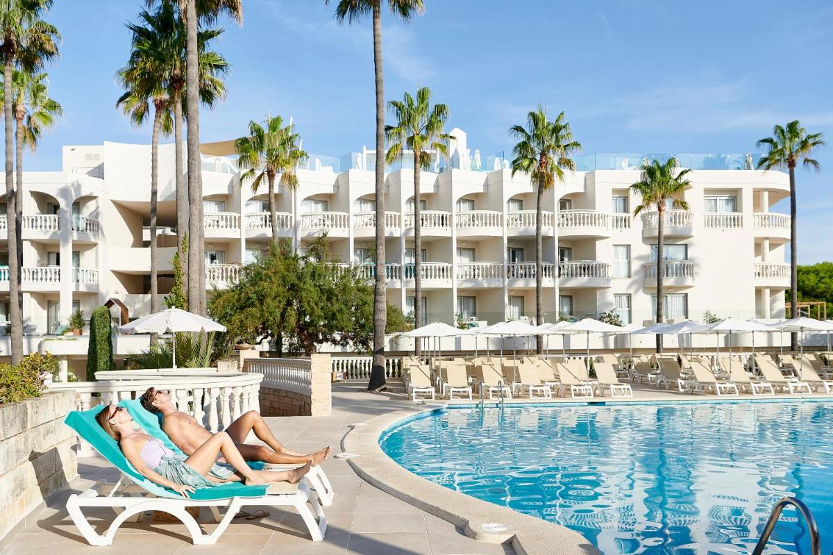 Piscina en o cerca de Iberostar Selection Albufera Playa All Inclusive