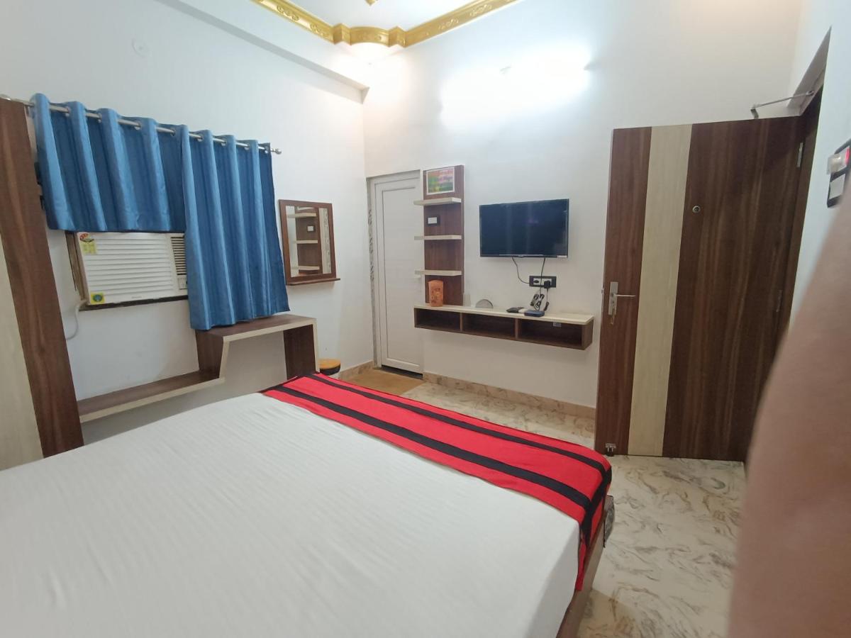 G P Guest House And Banquet Hall - Housity