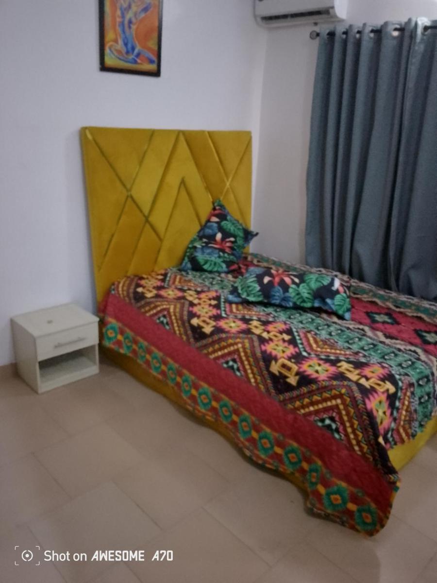 Three bedroom Flat - Housity