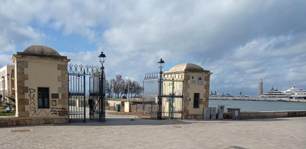 Appartamento con incantevole vista mare - Housity