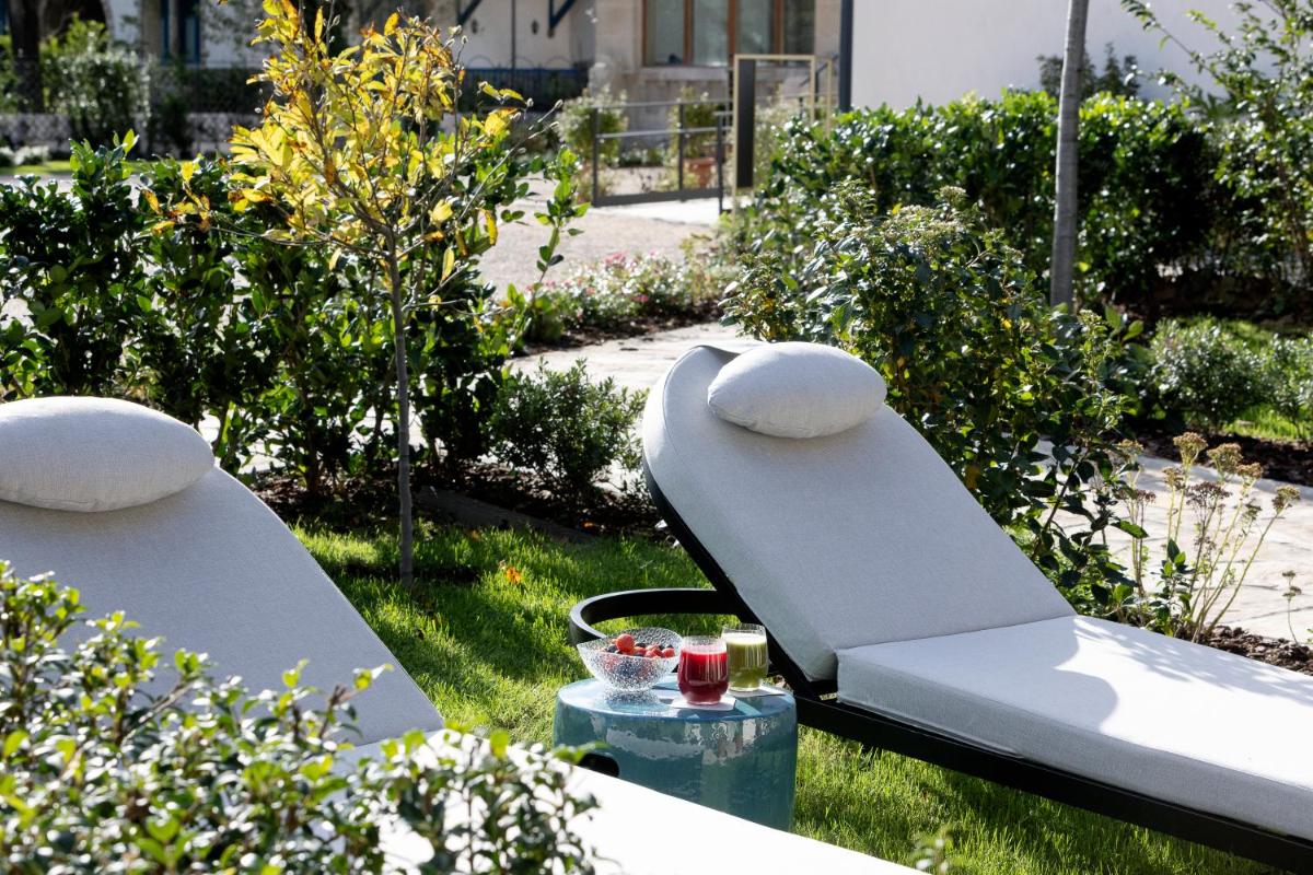 Jardín al aire libre en Palacio Arriluce Hotel - The Leading Hotels of the World