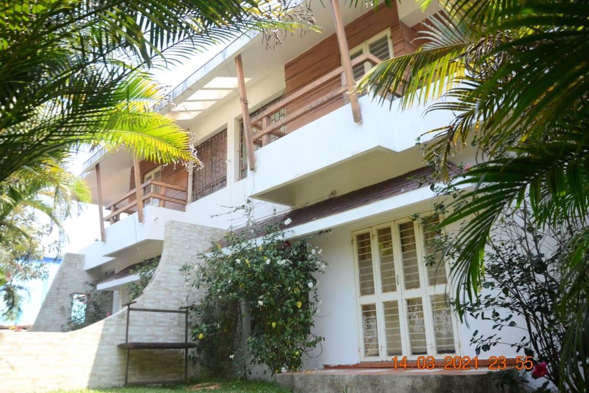 Purvaj Vastalya - Housity