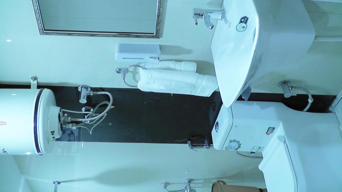 Hotel Jakhu Heights - Housity