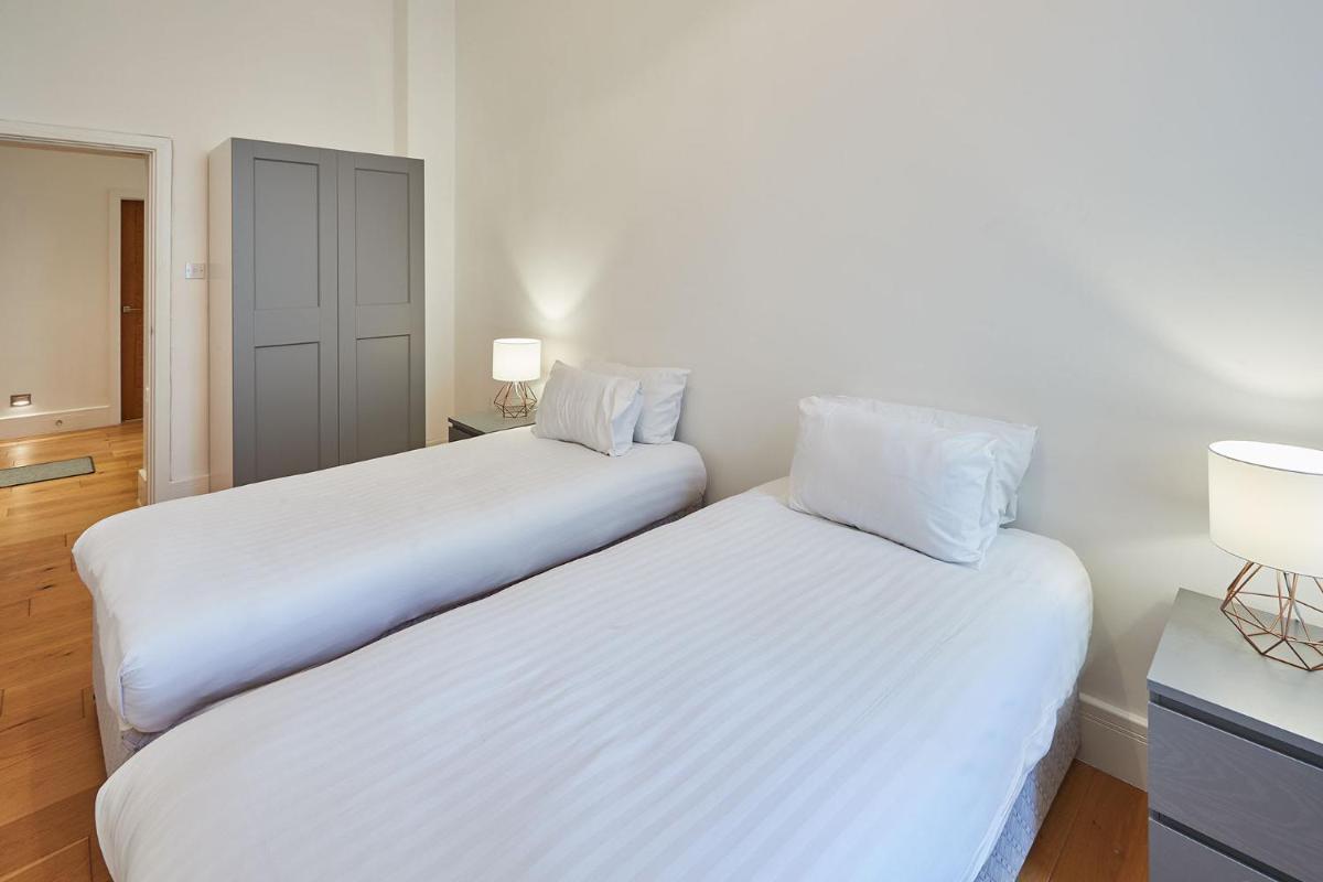 Host & Stay - Lighthouse View - Housity