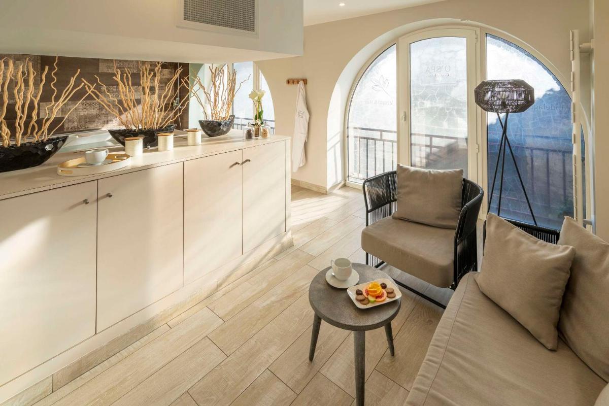 Cuisine ou kitchenette dans l'établissement Best Western Plus Villa Saint Antoine Hotel & Spa